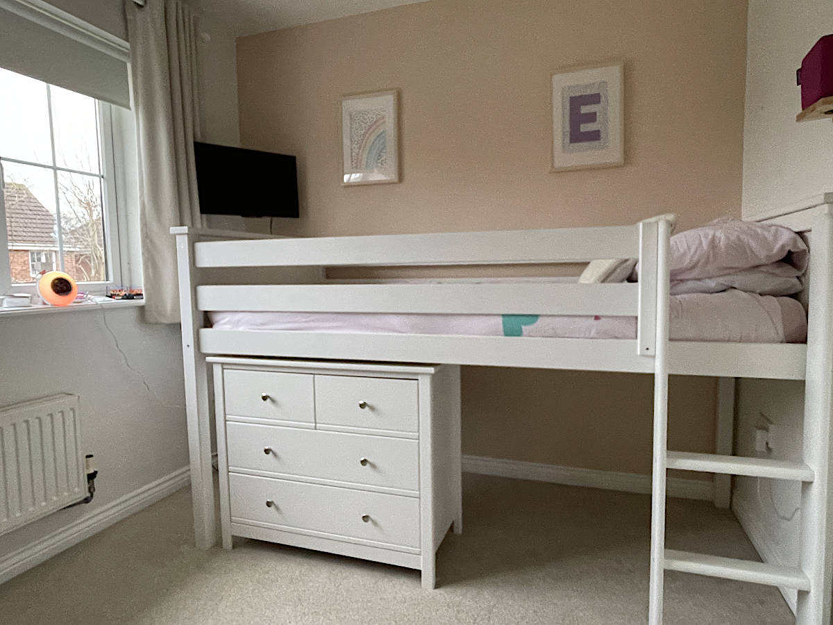 Cabin bed